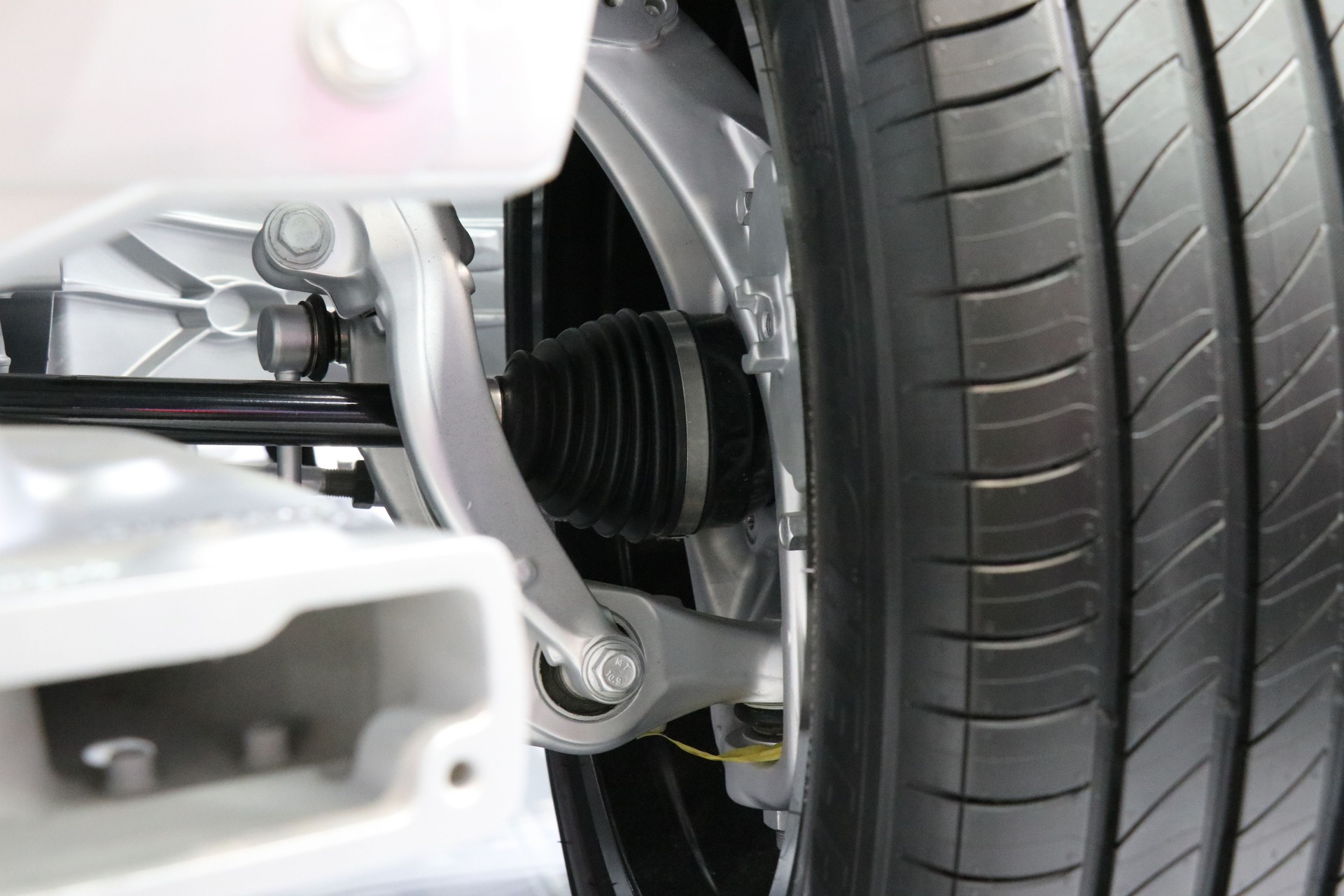 Drive system in electric cars. electric system of car front driving axle in the car. elements of the steering system